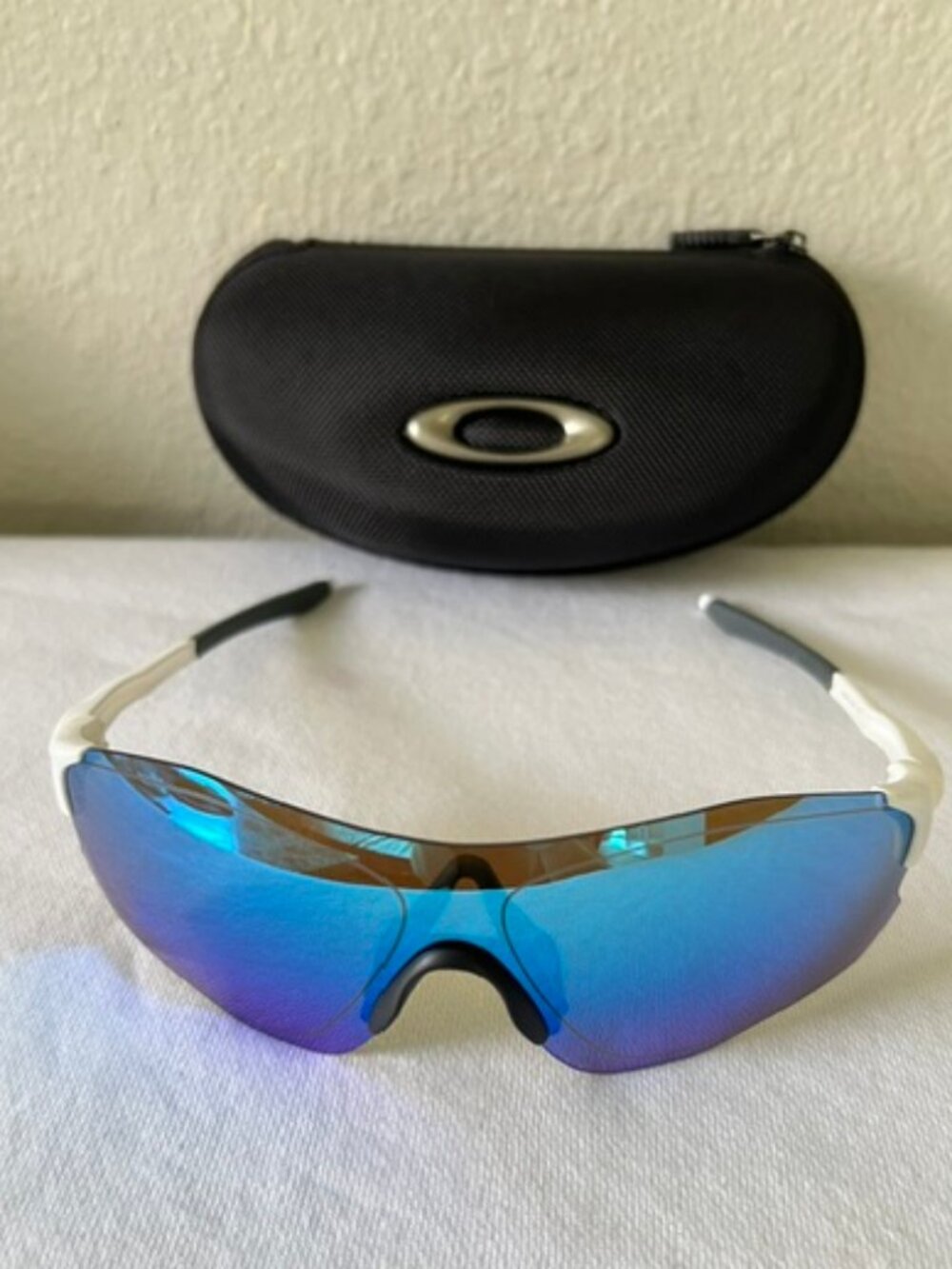 Oakley EVZero Path OO9313 Sunglasses White PRIZM Sapphire Lens
